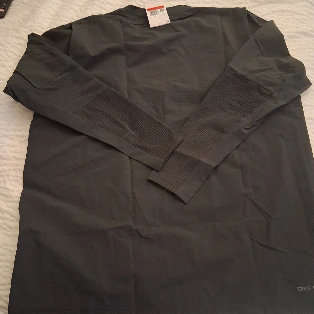 Nike Men's Dark Gray Long Sleeve Players Pullover - Picture 4 of 6